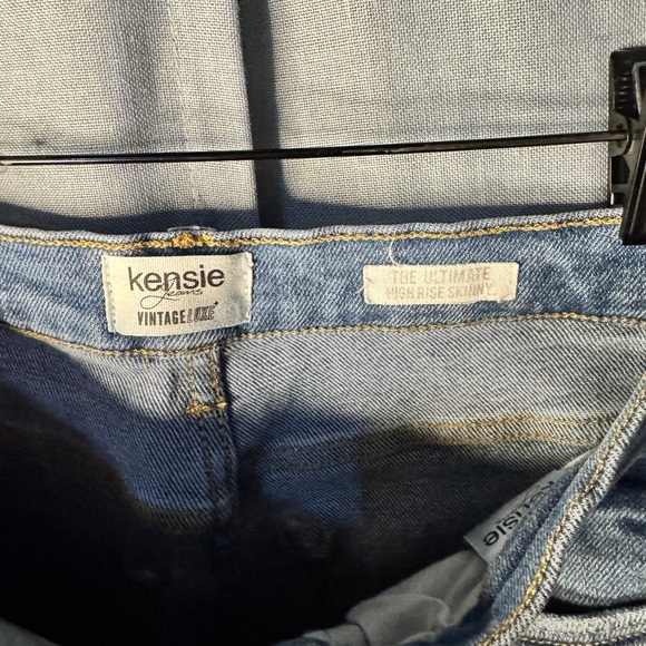 Kensie Light Blue Ankle Jeans - Picture 3 of 4